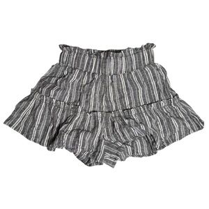 Vanilla Star Gray and White Striped Skort Linen Size Small Stretchy Tiered